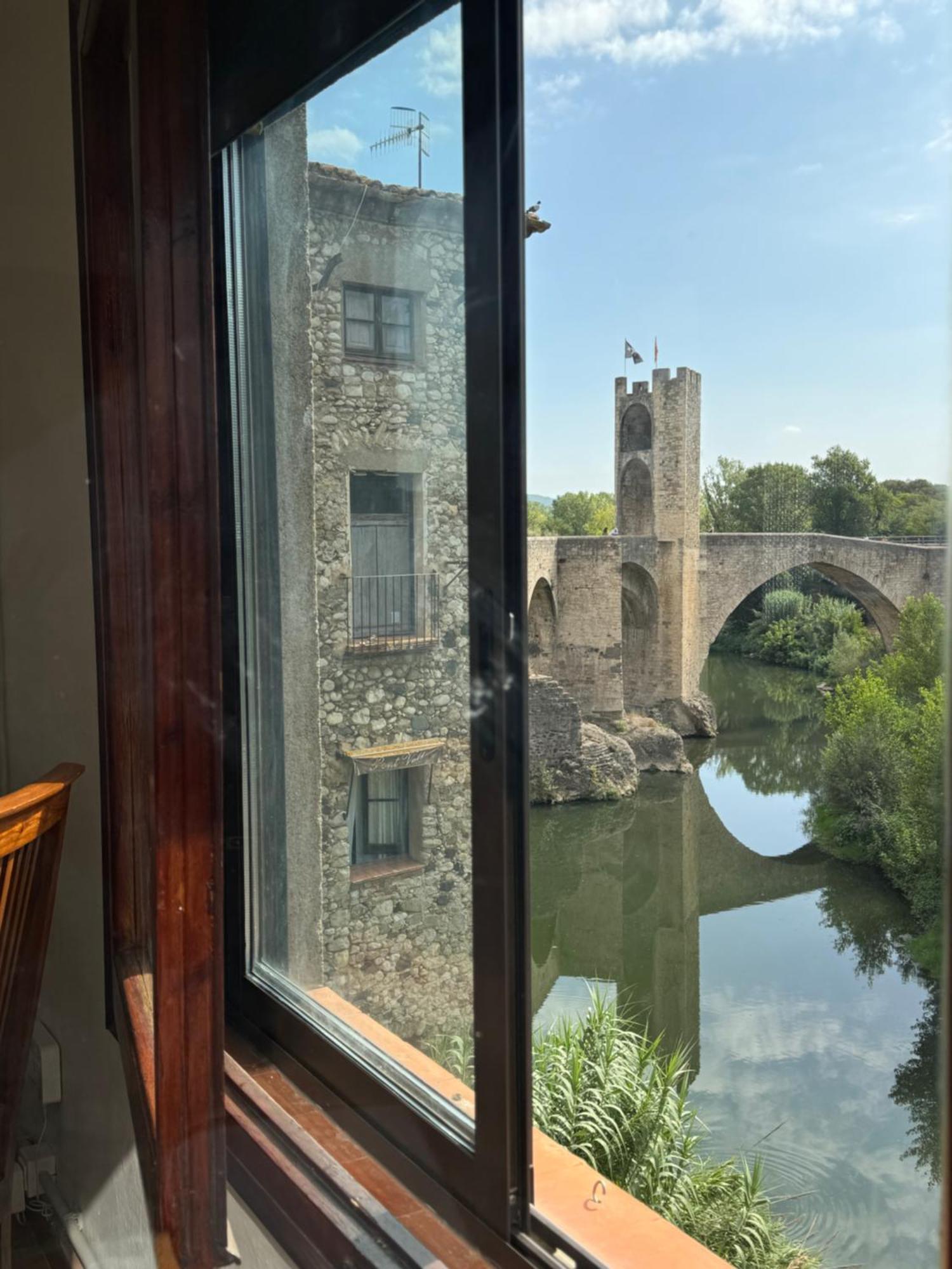 Besalu Pont Vell Apartment Exterior photo